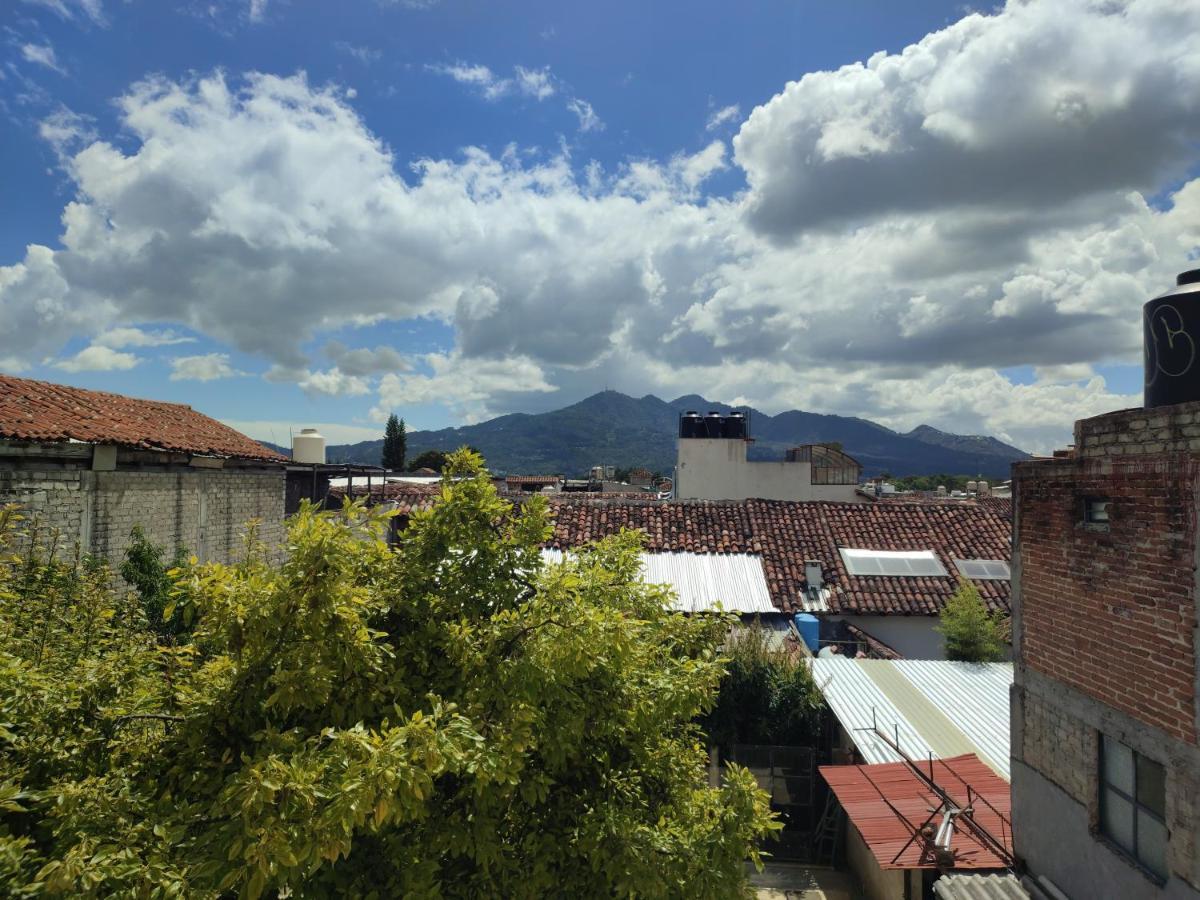 Hostal Ikal San Cristóbal de Las Casas 외부 사진
